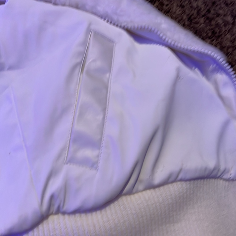 Fluffy jacket - Picture 2 of 4